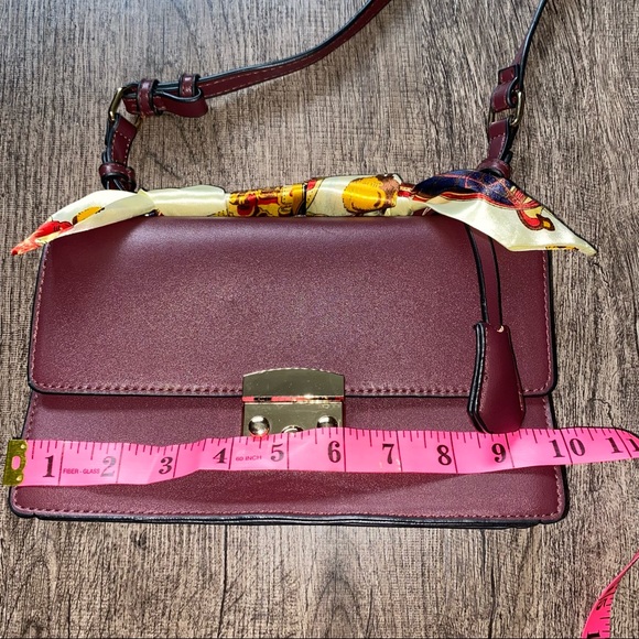 ‼️2/$30‼️Adjustable Crossbody bag - Picture 12 of 15